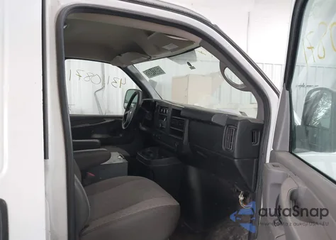 2012 Chevrolet Express 2500 Work Van z USA, uszkodzony, nr VIN 1GCWGFCA5C1179406